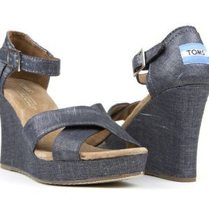 TOMS Sienna Metallic Blue Strappy Wedge Sandal 8.5